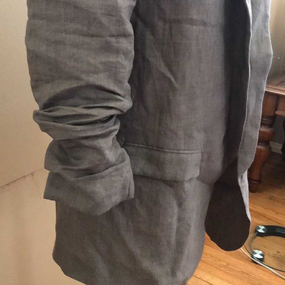 Linen Blazer - Picture 3 of 4